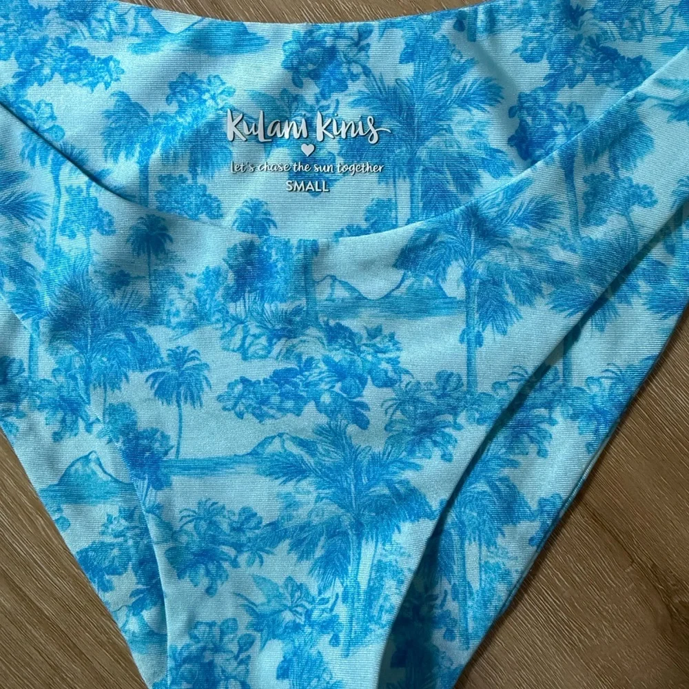 Kulani Kini Blue Set - Picture 6 of 10